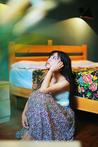 两个人轮流上24小时的班