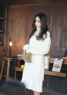 亭亭玉立四月天月色阑珊处情已晚